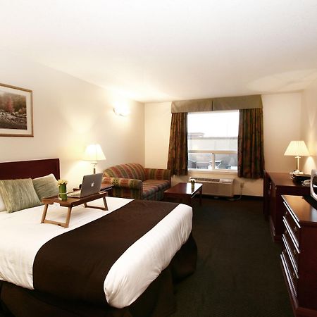 Foxwood Inn & Suites Drayton Valley Εξωτερικό φωτογραφία