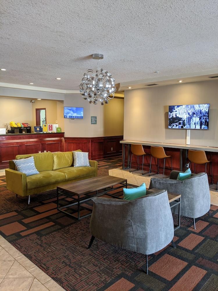 Foxwood Inn & Suites Drayton Valley Εξωτερικό φωτογραφία