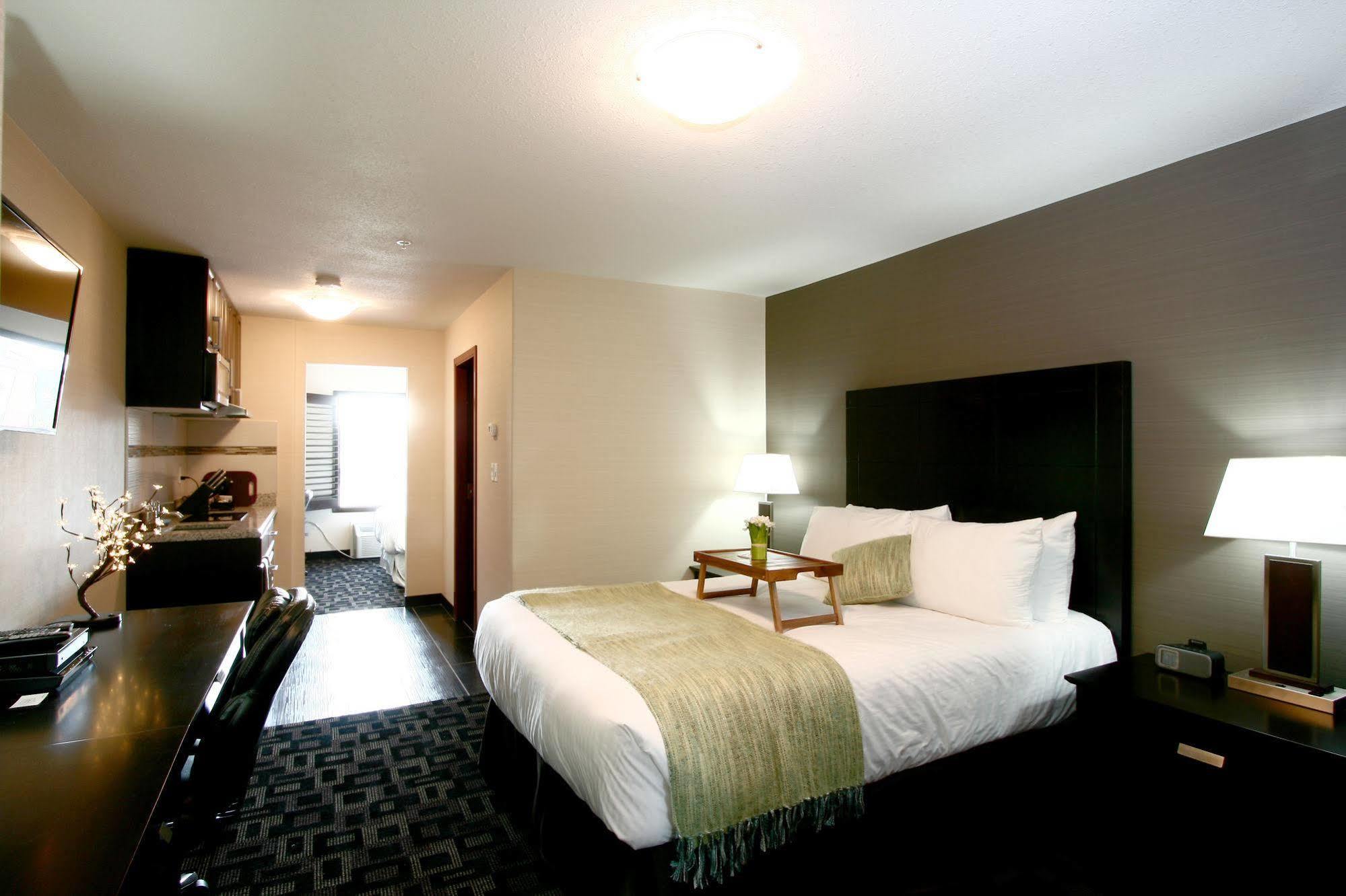 Foxwood Inn & Suites Drayton Valley Εξωτερικό φωτογραφία